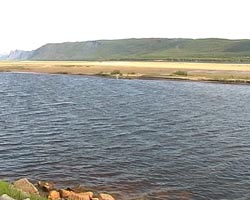 Am Fluss Tana bei Rustefjelbma